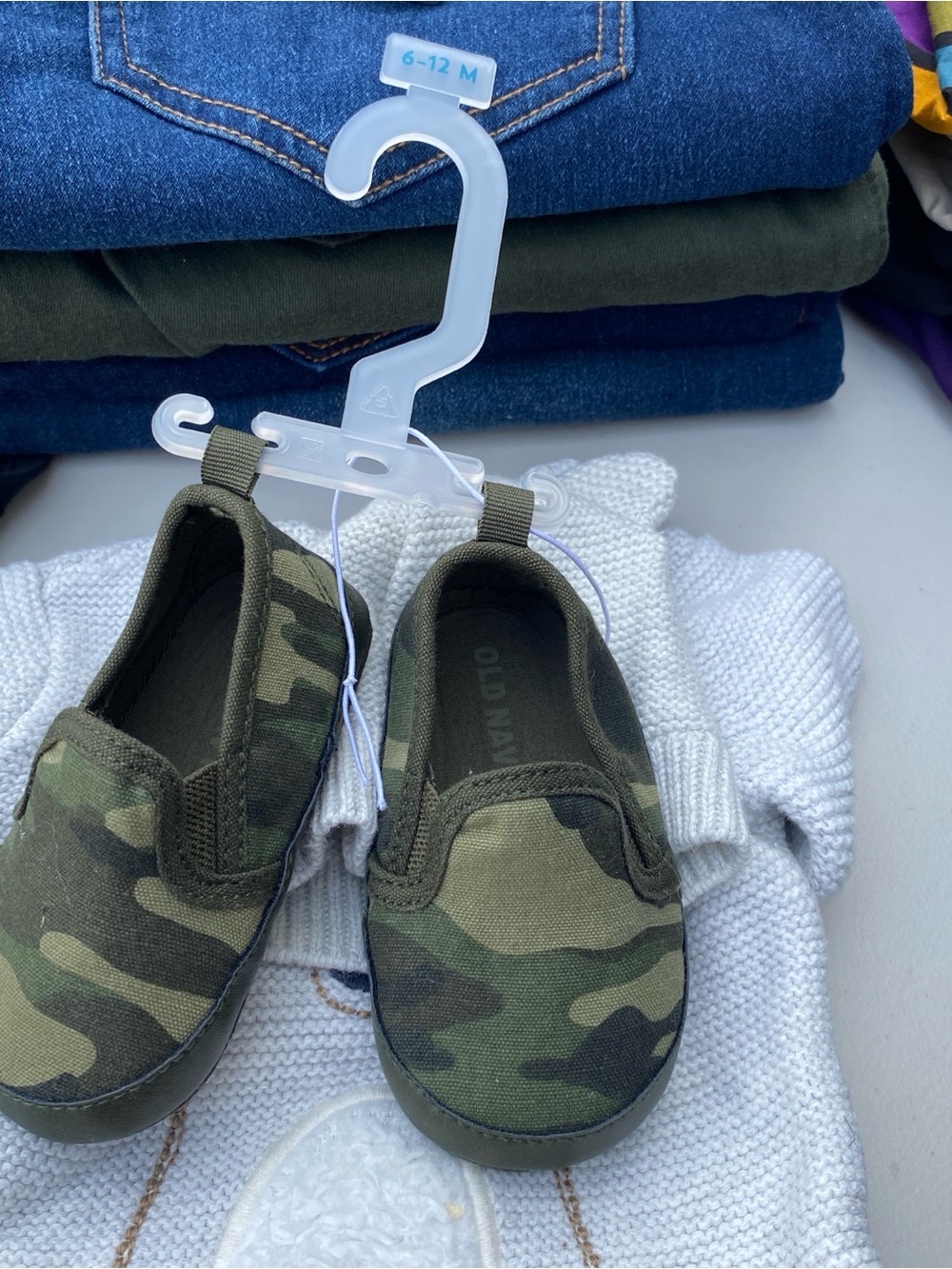 Old Navy Green Camo Slip-On Baby Shoes